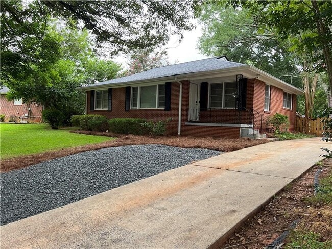 Foto del edificio - 2174 Trailwood Dr