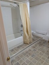 Building Photo - 286 Greenwood Dr