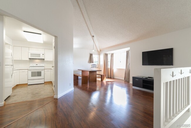 Foto del edificio - MOVE IN READY 2BR/1BA/2PKG IN MILILANI MAU...