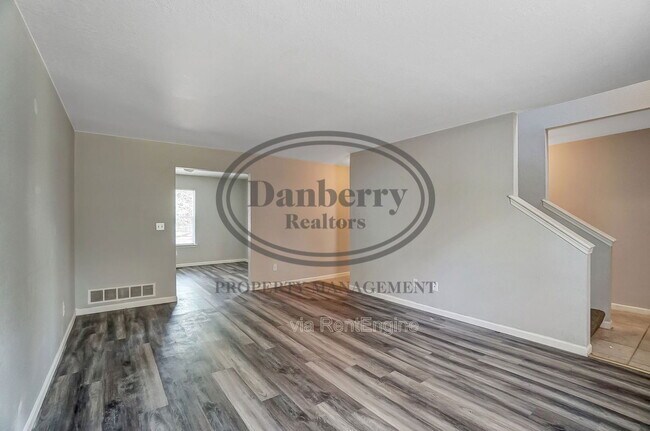 Foto del edificio - 3612 Willow Run Dr