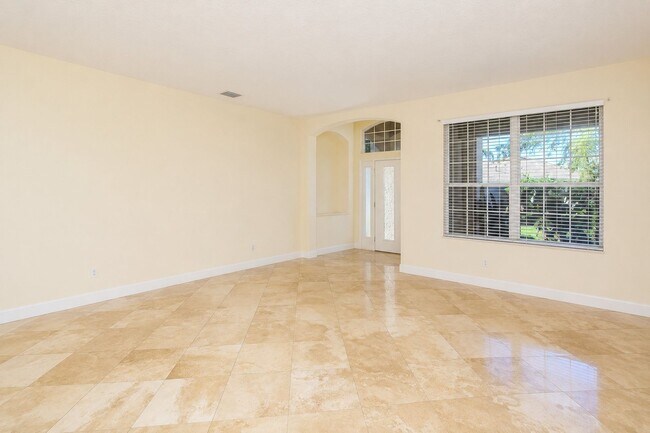 Foto del edificio - 6945 74th St Cir E