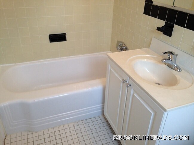 Foto del edificio - 117 Thornton Rd