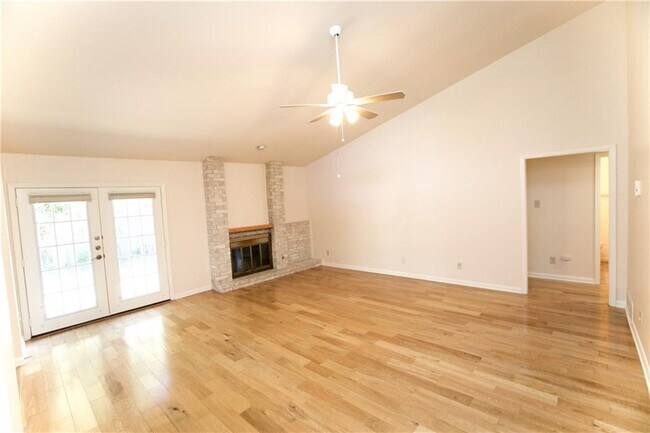 Building Photo - 4700 Running Deer Dr