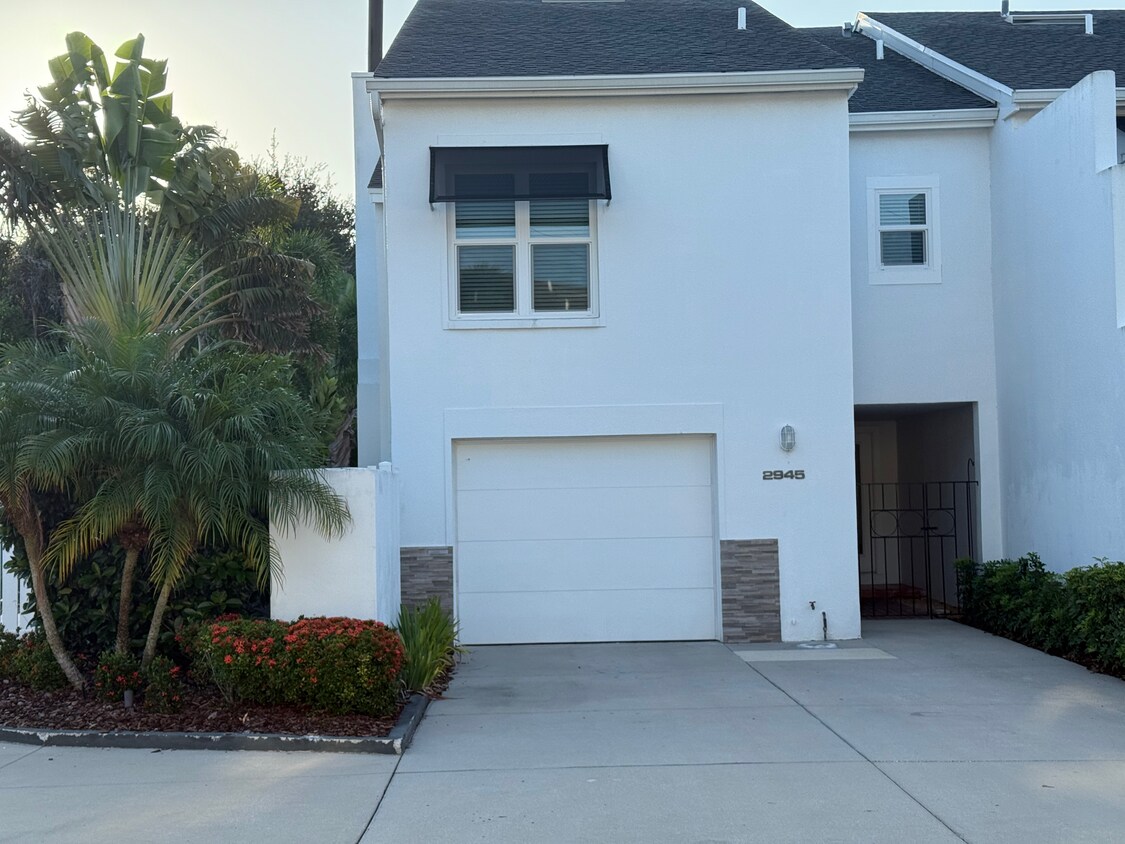 Foto principal - 2945 W Knights Ave
