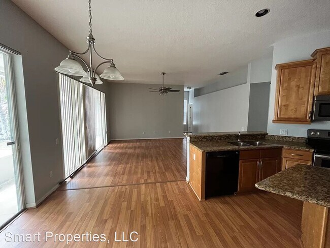 Foto del edificio - 4 br, 3 bath House - 5935 Chaps Dr