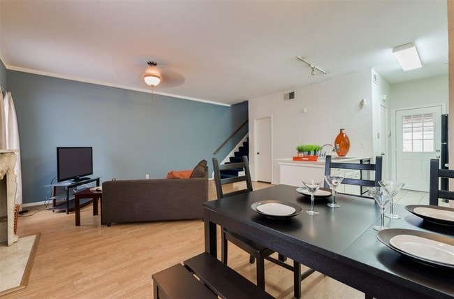 Foto del edificio - 7326 Regency Square Ct