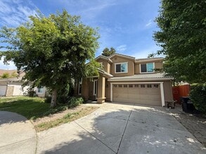 Building Photo - 8921 Altameda Pl