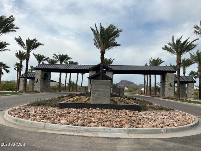 Foto del edificio - 5716 SCARLET St