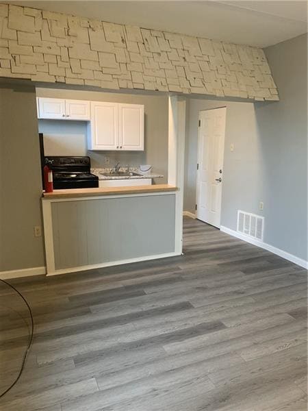 Building Photo - 548 Hansen Ave