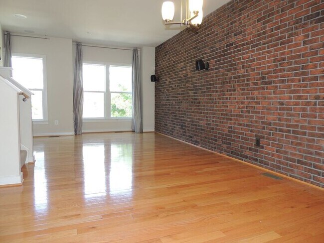 Building Photo - 4159 Rush St