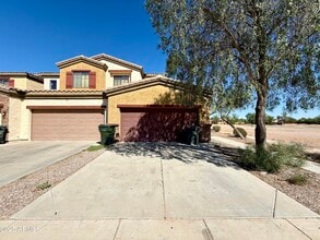 Building Photo - 1456 E 9th St