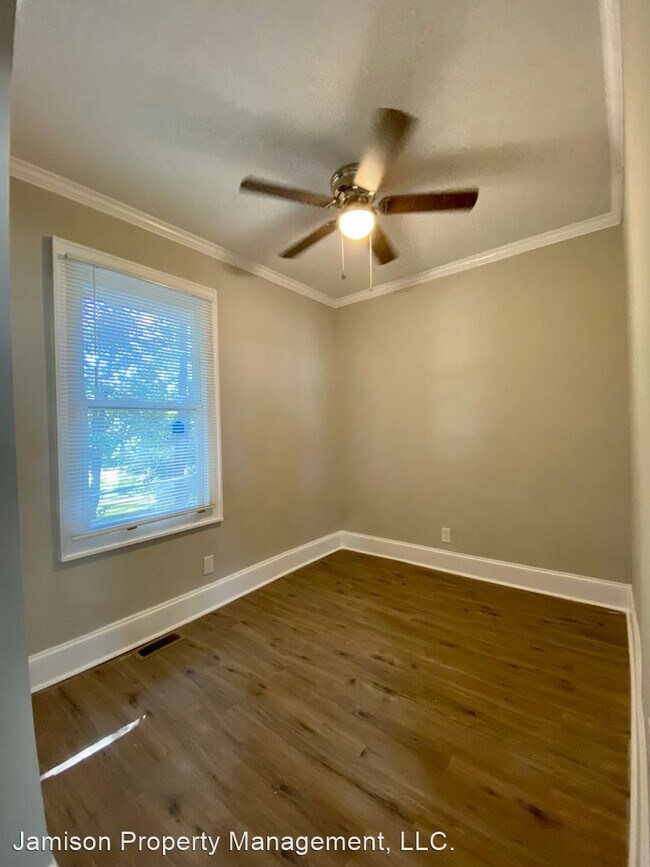 Foto del edificio - 2 br, 1 bath House - 1113 W 5th Ave
