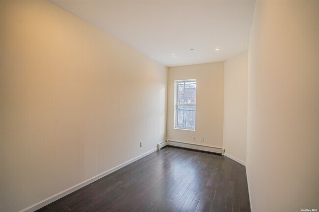 Building Photo - 1274 St Johns Pl