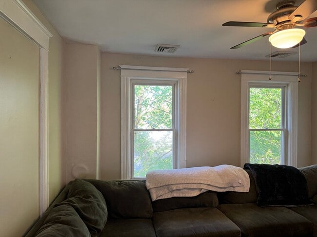 Foto del edificio - 9 Bartlett St