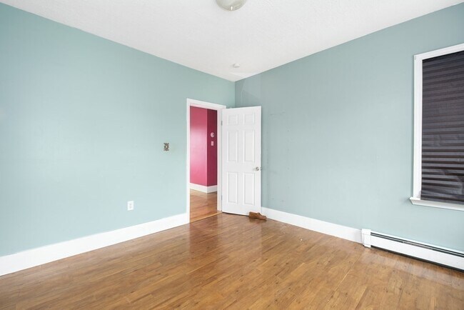 Building Photo - 30-32 Appleton St-