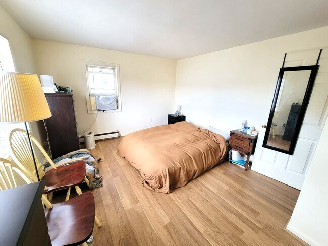 Foto del edificio - 226 W 9th St