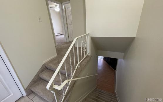 Foto del edificio - 140 Summit View Ct