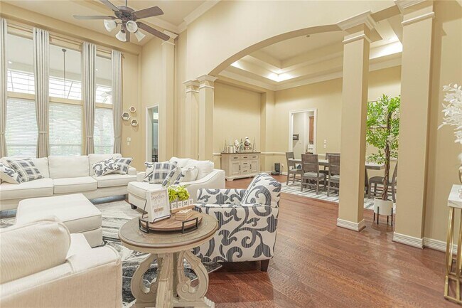 Foto del edificio - 26511 Ridgefield Park Ln