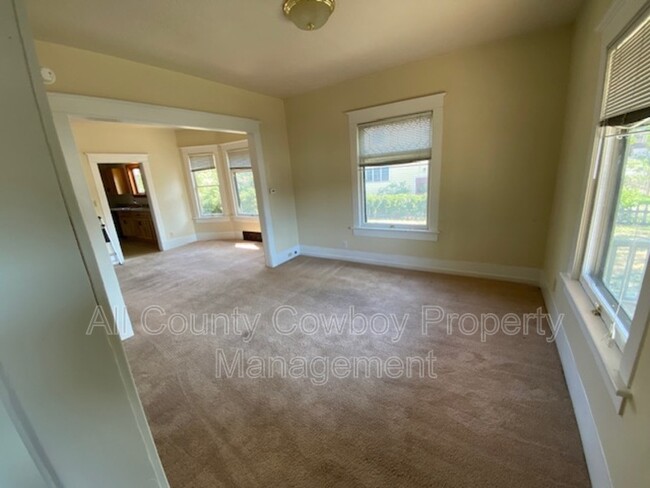 Foto del edificio - 255 N 8th St
