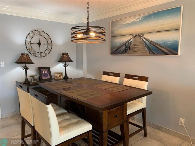 Building Photo - 305 N Pompano Beach Blvd