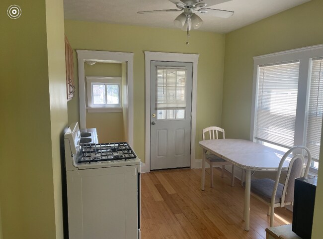 Foto del edificio - 2233 W 101st St