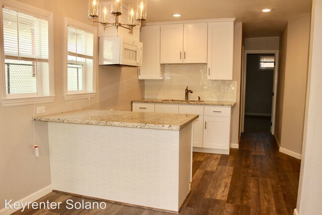 Foto del edificio - 1 br, 1 bath House - 620 Porter Street #3