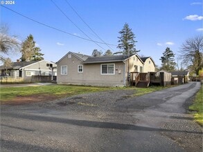 Building Photo - 3610 SE 141st Ave