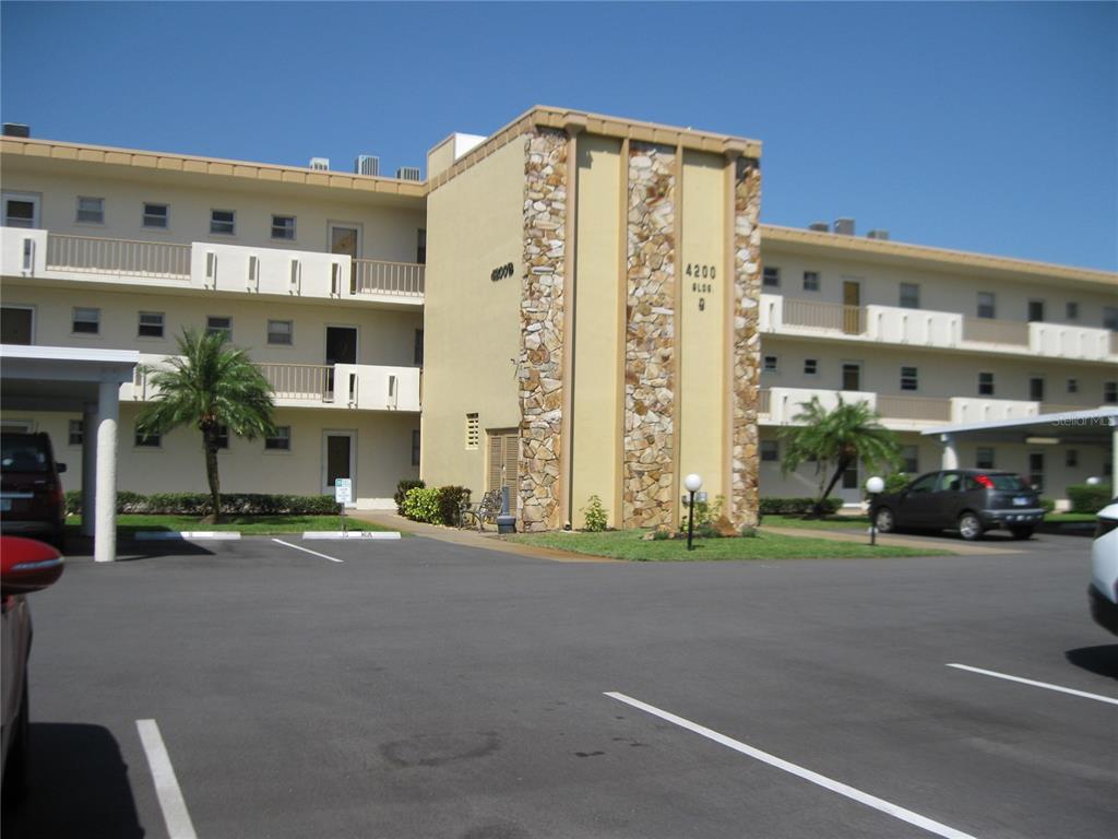 Primary Photo - 4200 Ironwood Cir