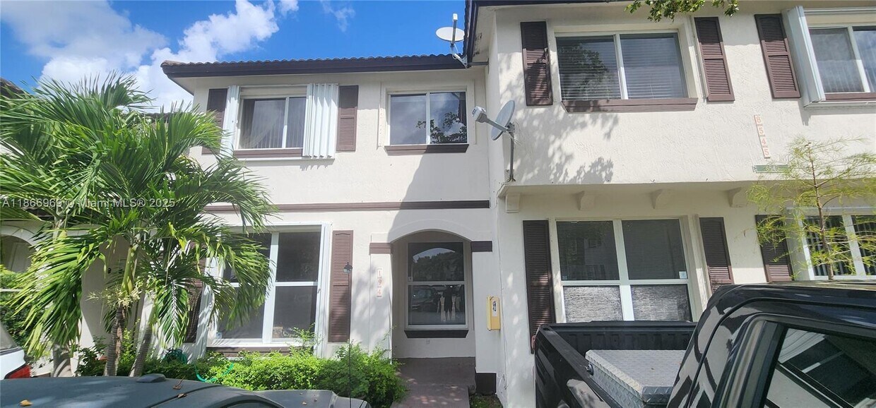 Foto principal - 8545 SW 152nd Ave