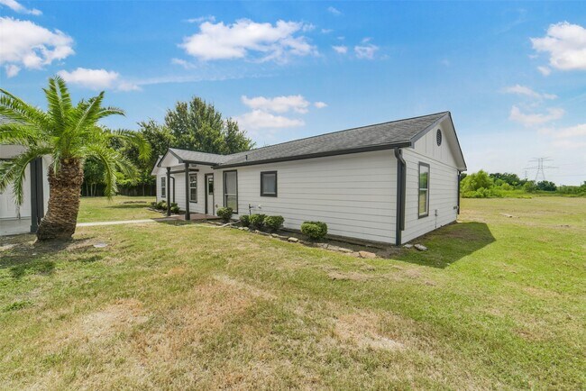 Building Photo - 22405 Beckendorff Rd