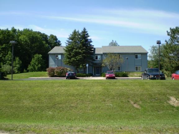 Primary Photo - 1835 Apartment Dr