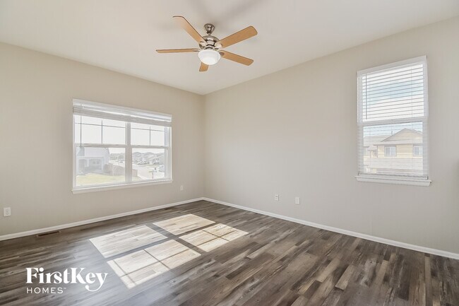 Foto del edificio - 7976 Cairn Ct