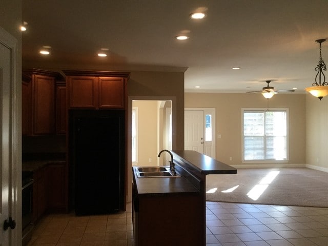 Building Photo - 5966 Armadale Dr