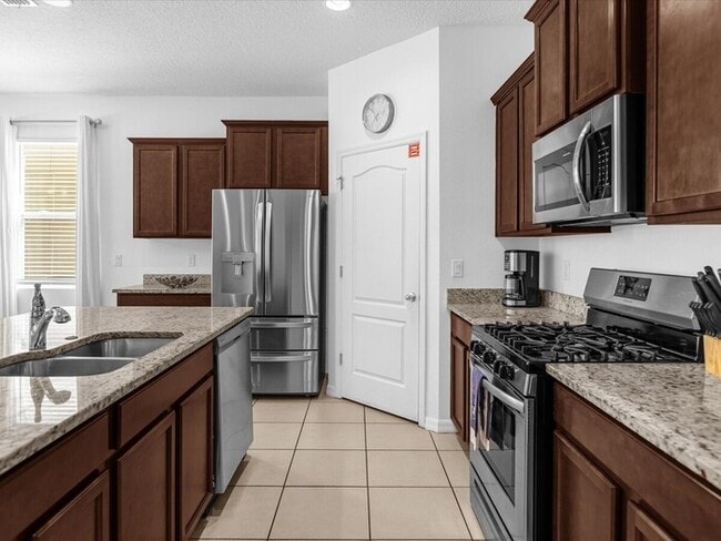 Building Photo - 5264 Oakbourne Ave