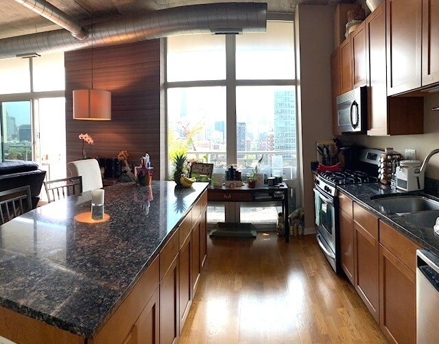 Foto del edificio - 700 N Larrabee St
