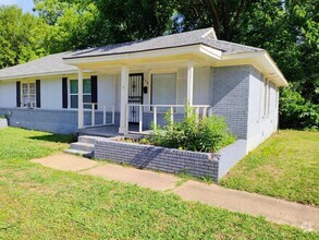 Building Photo - 772 Waring Rd