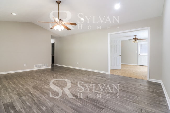 Foto del edificio - 98 Silverthorne Pl