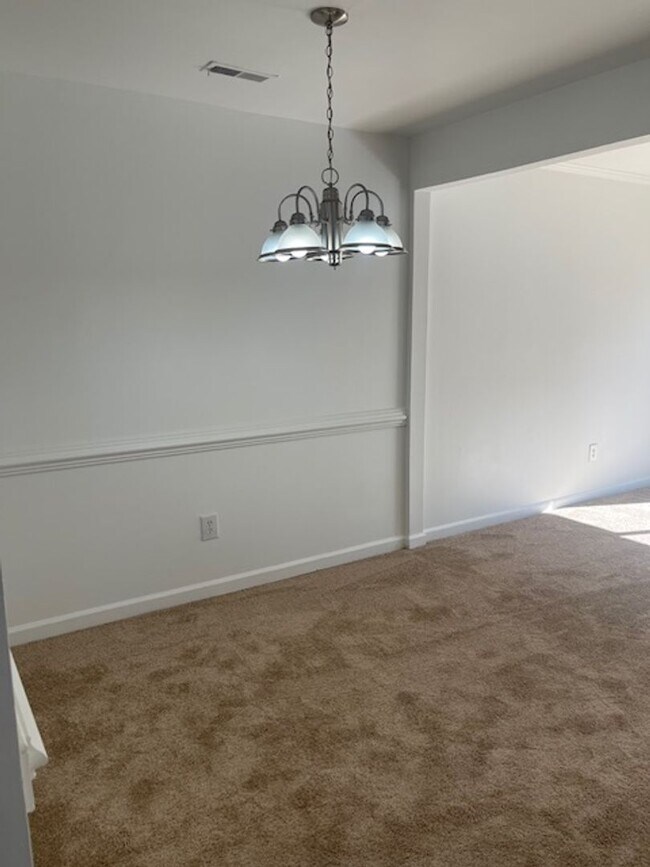 Building Photo - FOR RENT - VIRGINIA BEACH / GREAT NECK RD