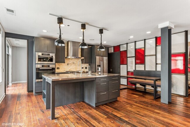 Foto del edificio - 33 W Huron St