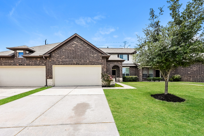 Foto principal - Bavaria - 9735 Piave Dr, Houston, TX 77044