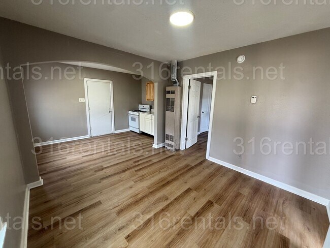 Foto del edificio - $525 - 1 bedroom / 1 bathroom - duplex