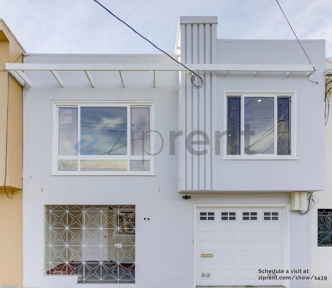 Building Photo - 46 Calgary St