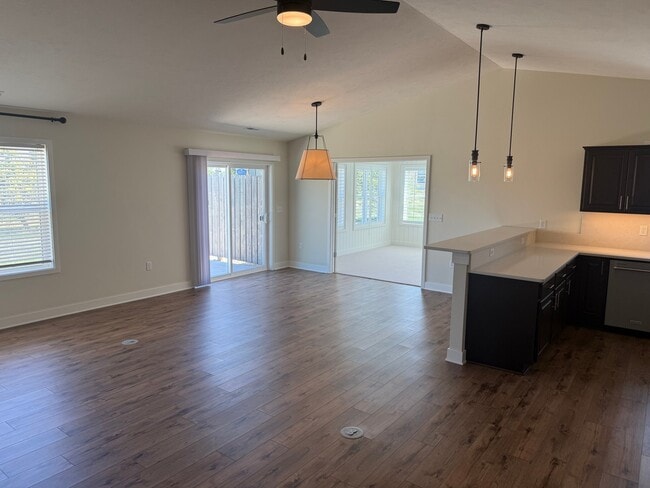 Building Photo - 7547 Marsh Hawk Dr