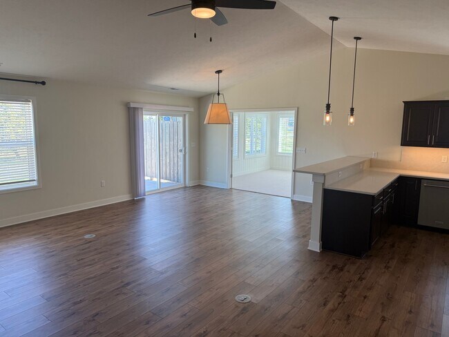 Foto del edificio - 7547 Marsh Hawk Dr