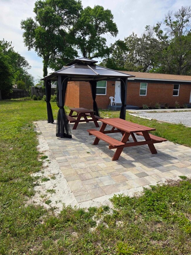 Foto del edificio - 710 Shady Lane Dr