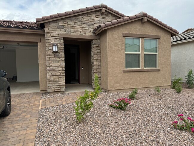 Building Photo - 8758 W Medlock Dr