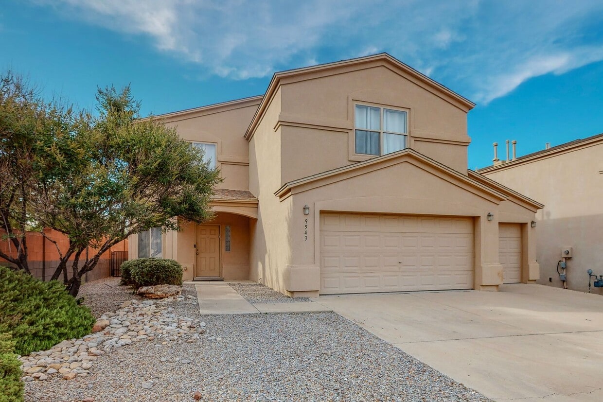 UNSER/I40 2/Story 4 Bedroom 3.5 Bath 3/CG - UNSER/I40 2/Story 4 Bedroom 3.5 Bath  3/CG