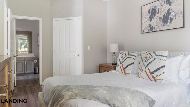 Building Photo - 100 Peyton Pl SW