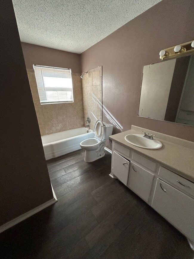 Building Photo - 1614 58th St