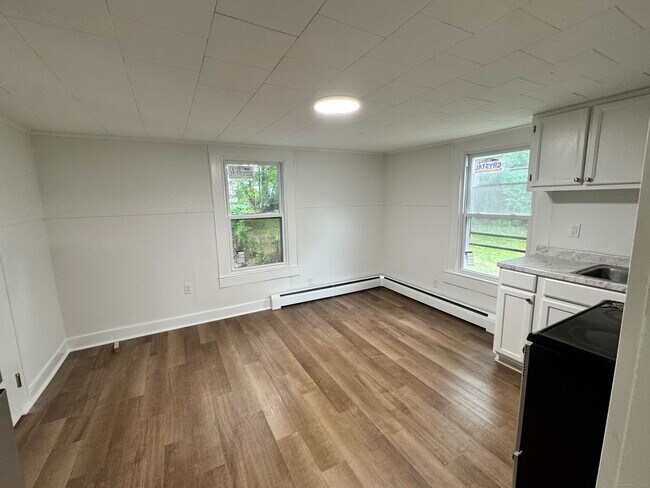 Foto del edificio - 81 Springdale Ave
